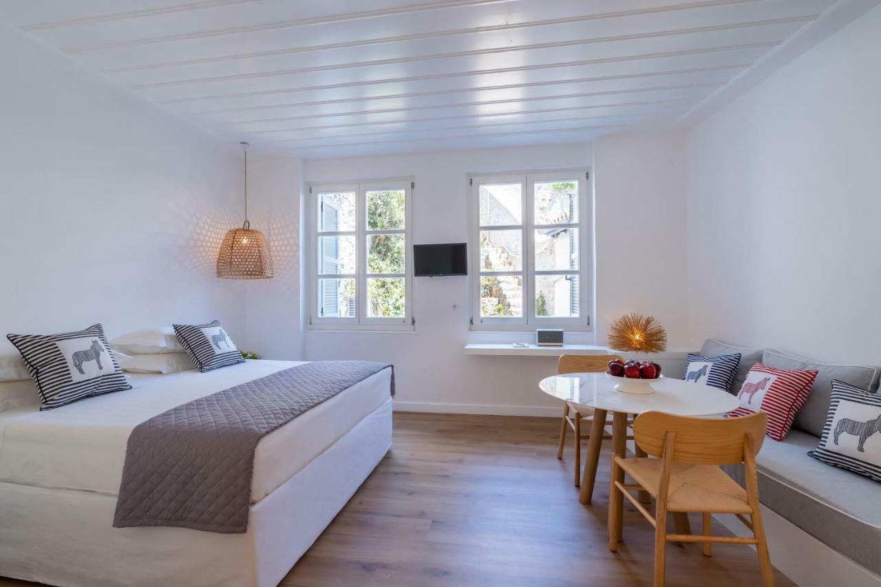 Upper Hydra Hotel Eksteriør billede